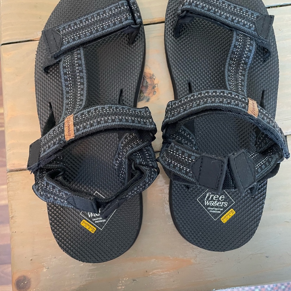 Freewaters brand new size 10